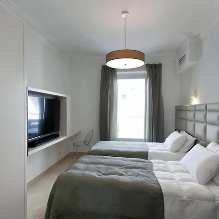 Ref 1208 - - 5mins To Palais Des Festivals