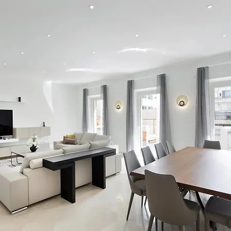 Ref 1208 - - 5mins To Palais Des Festivals * Cannes